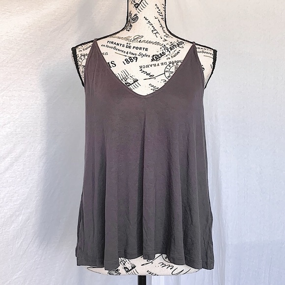 F21 Flowy Tank - Picture 2 of 3
